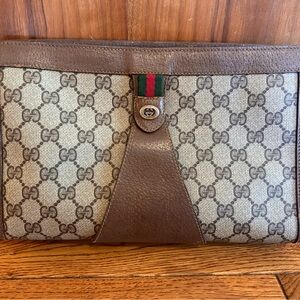 Authentic Gucci GG Clutch Handbag Crossbody Bag